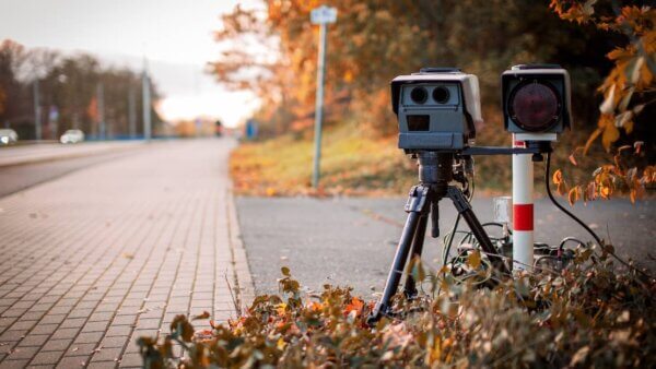 Excès de vitesse ça vaut le coup de demander la photo du radar}