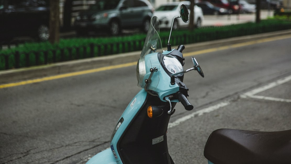 Parking gratuit pour scooter électrique Paris